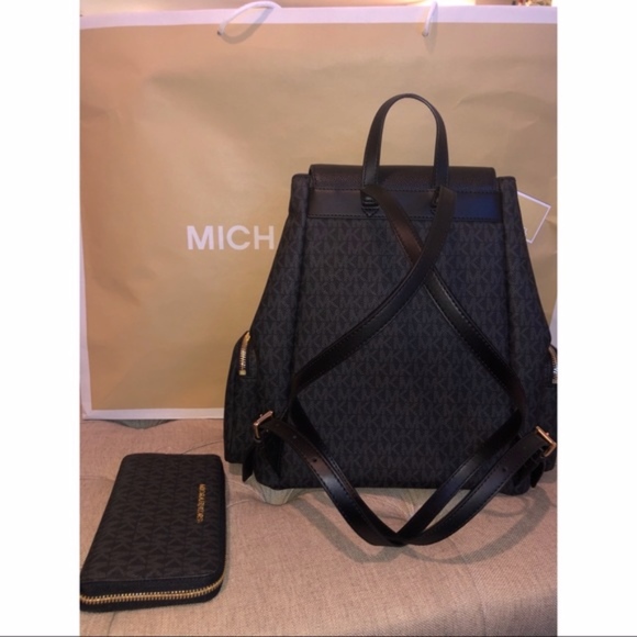 NWT Michael Kors Abbey Cargo Backpack & Wallet Set - Picture 2 of 5